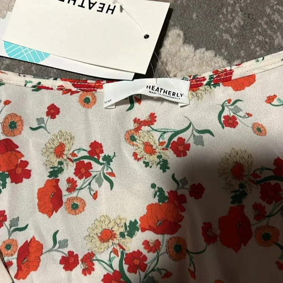 Heatherly blouse. Crop top. Long sleeve. Sheer. Super soft. Dressy or casual. - Picture 4 of 5